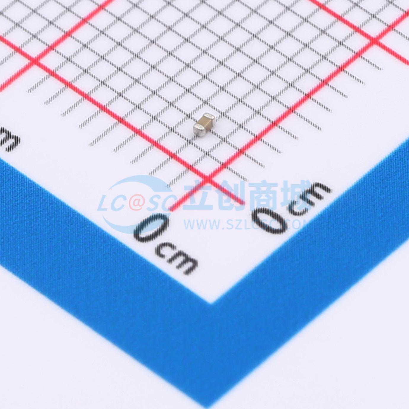 0402B472K101CT实物图
