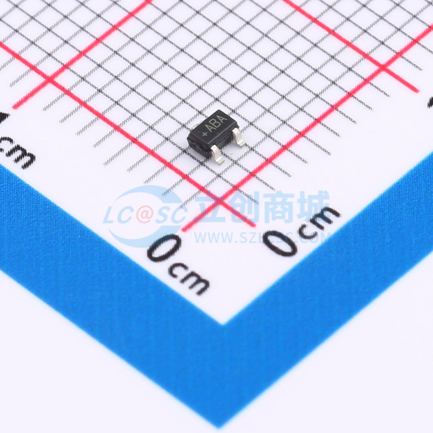 点击查看大图 MAX803MEXR+T实物图