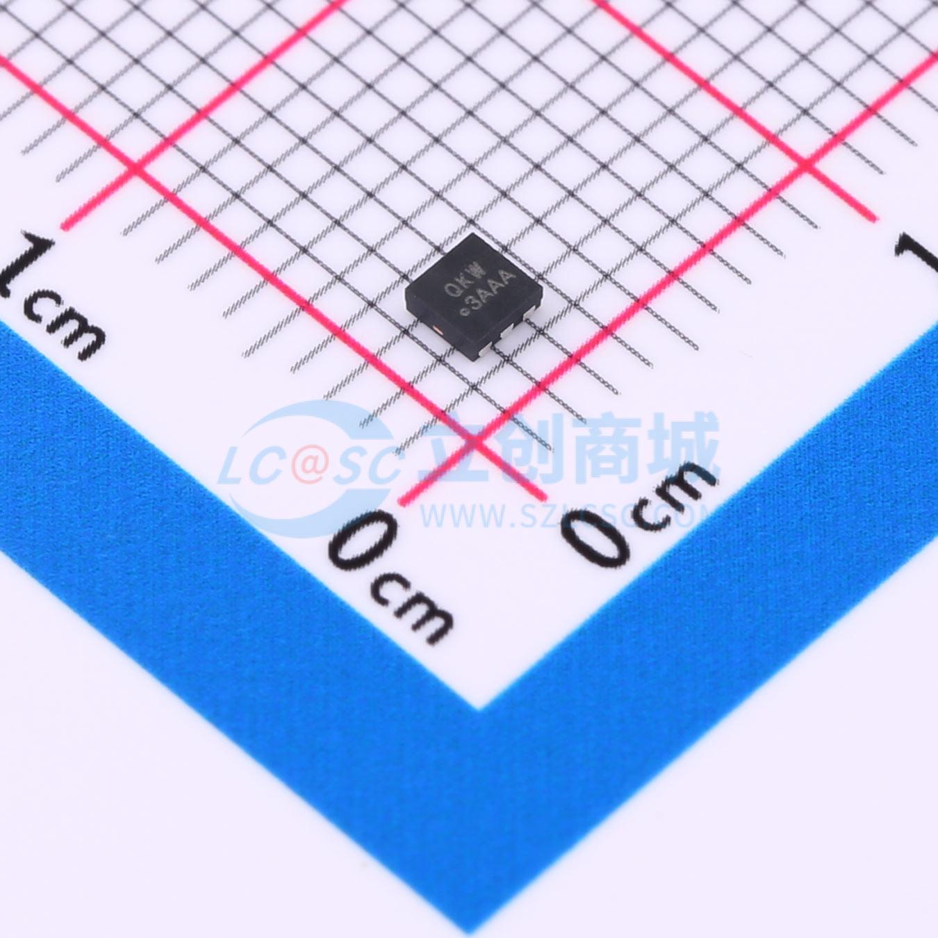 SQA401CEJW-T1_GE3实物图