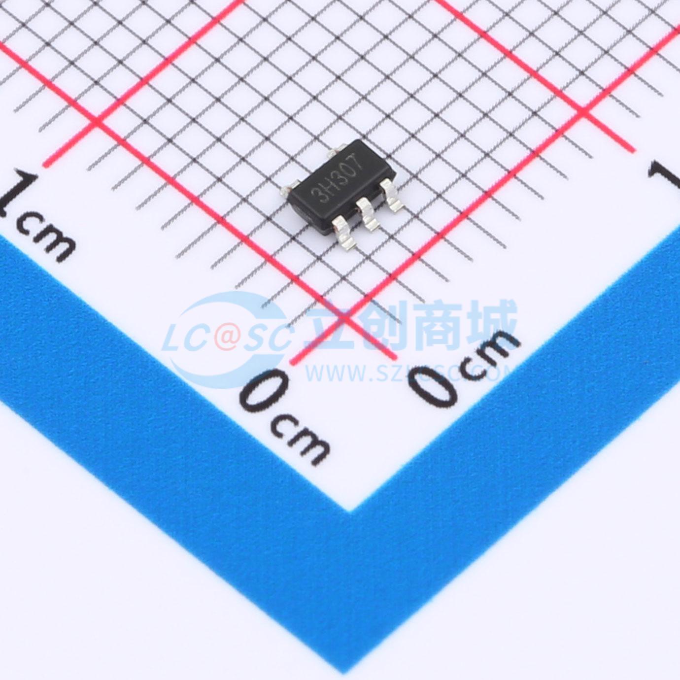 点击查看大图 XC6227C331MR实物图