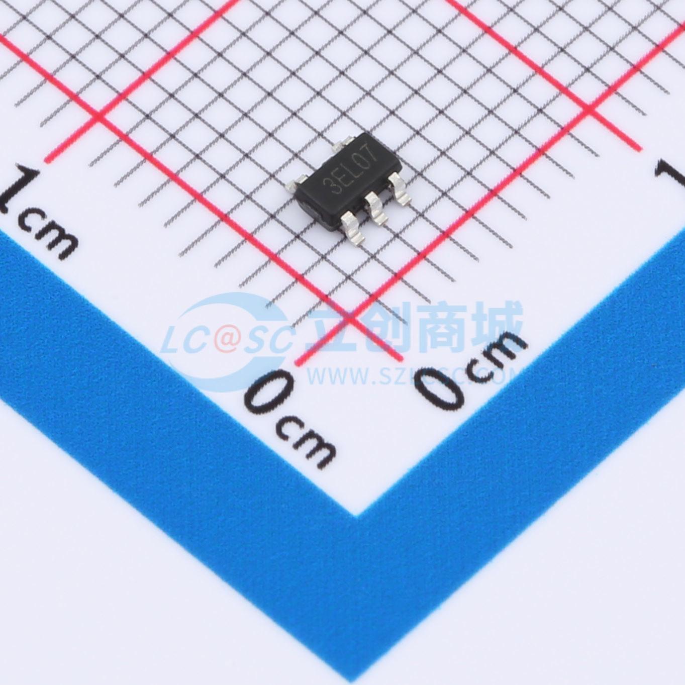 XC6227C181MR实物图