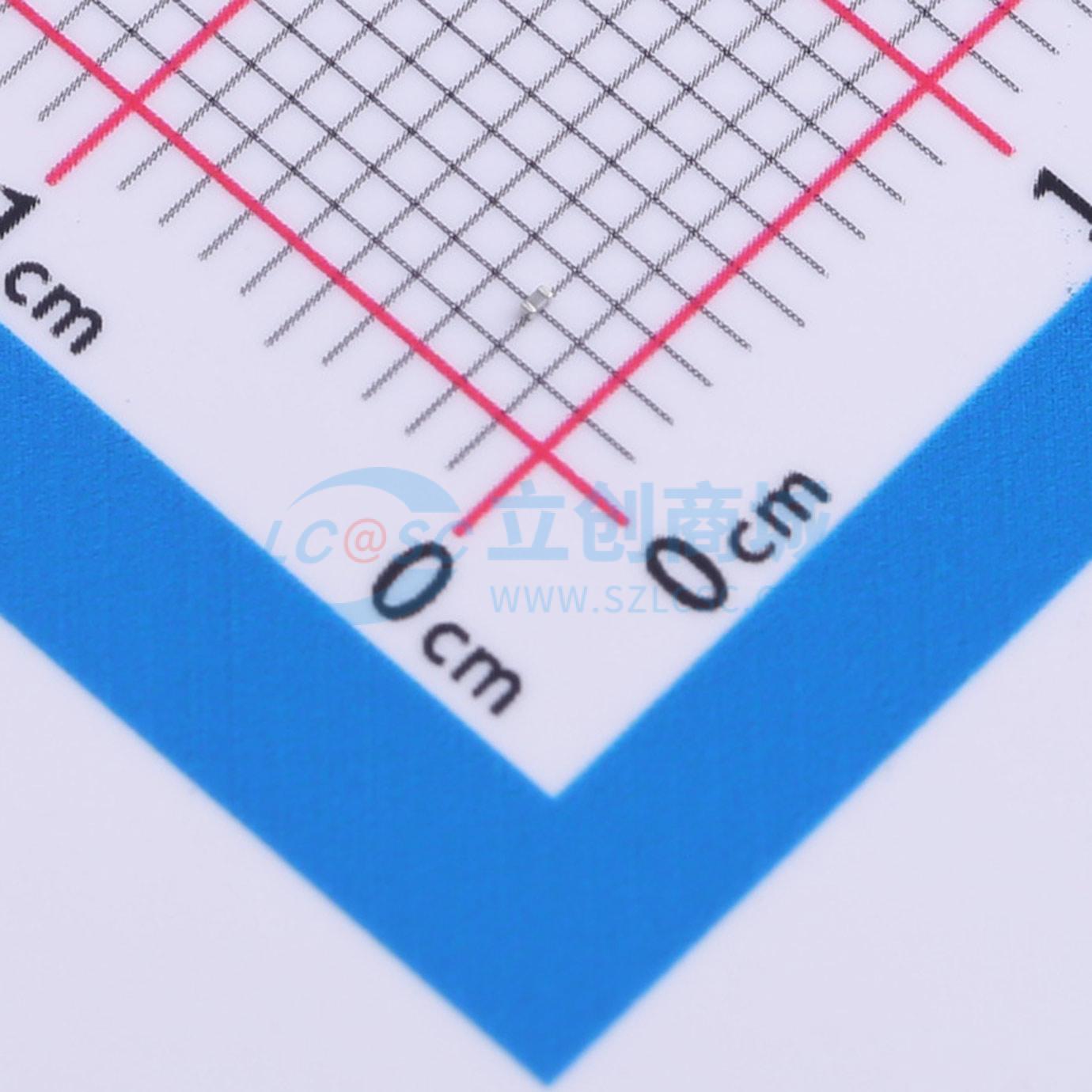 GRM0335C1H471JE01D实物图