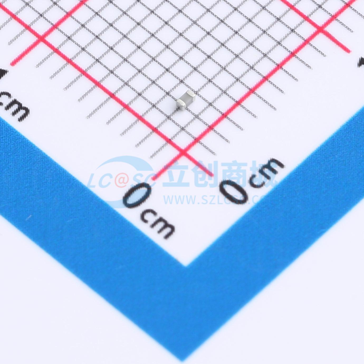 CGA0402C0G2R4C500GT实物图