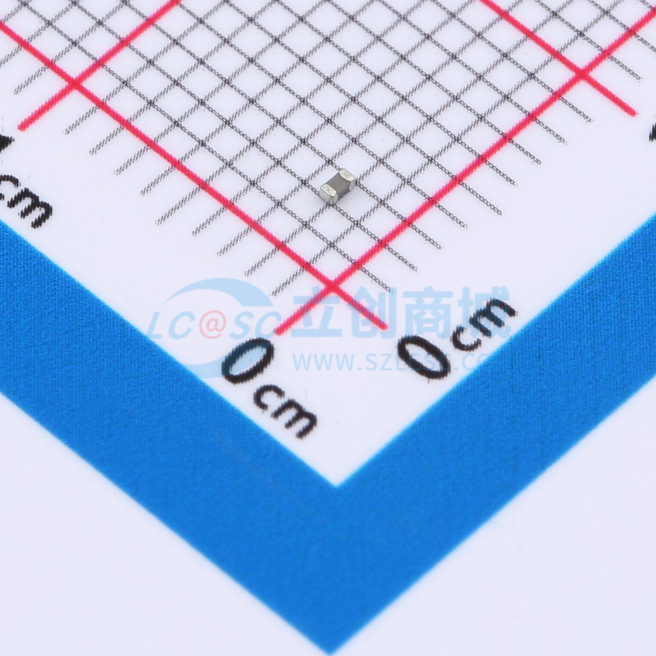 CGA0402C0G221F500GT实物图