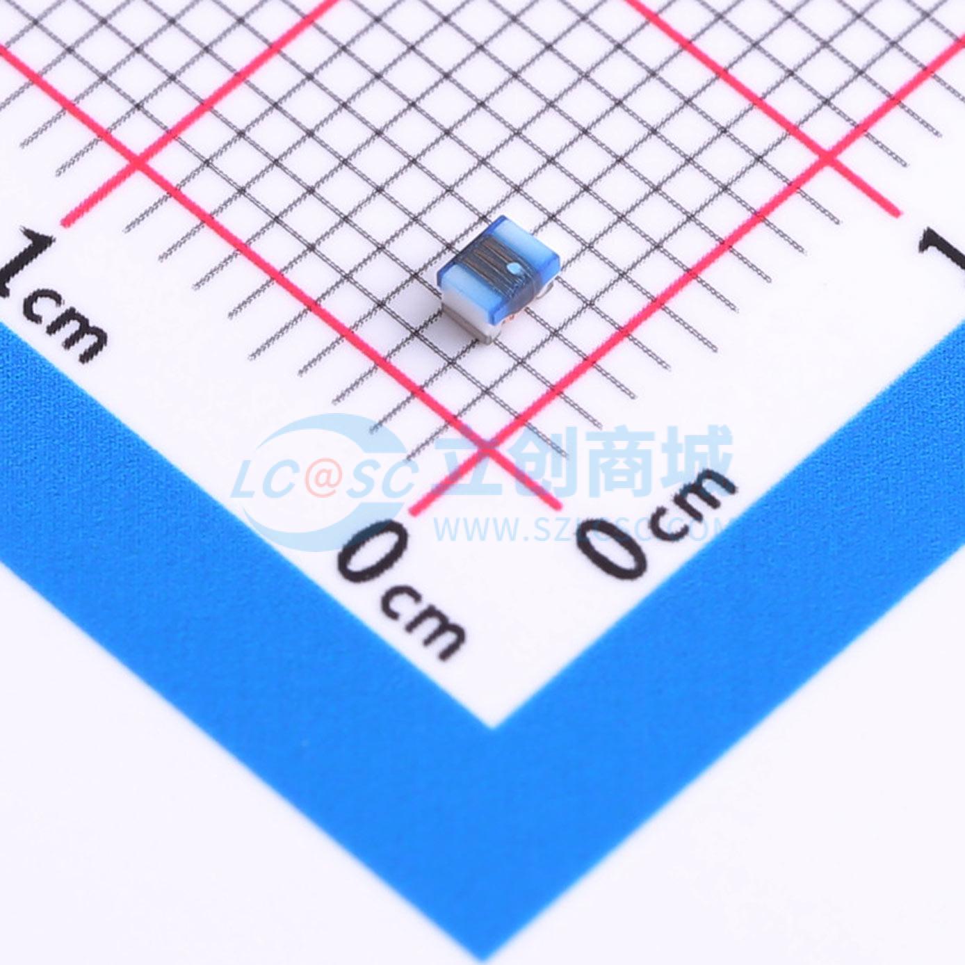 0805CS-821XGLC实物图