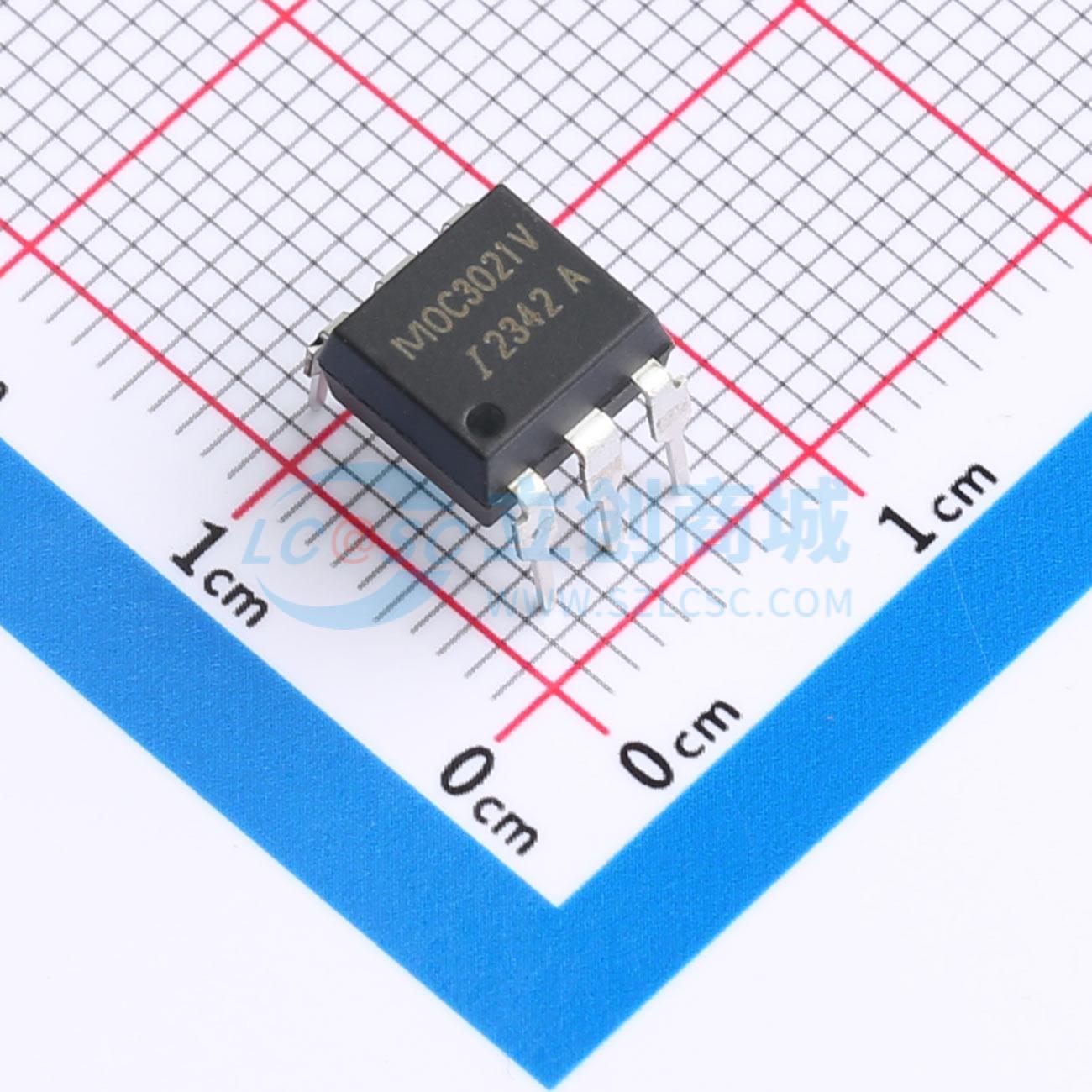 MOC3021VPE-AXW实物图