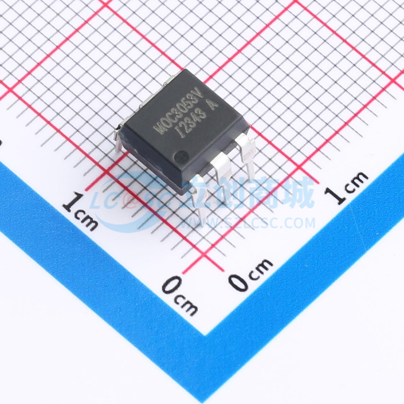 MOC3053VPE-AXW实物图