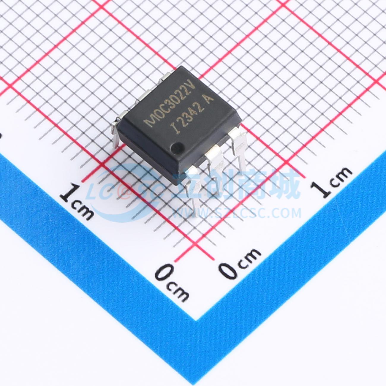 MOC3022VPE-AXW实物图