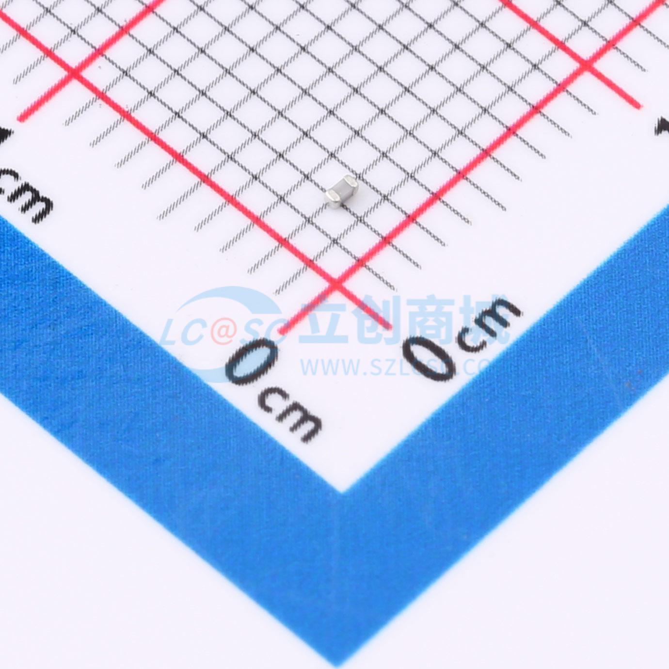 CC0402JRNPO9BN391实物图