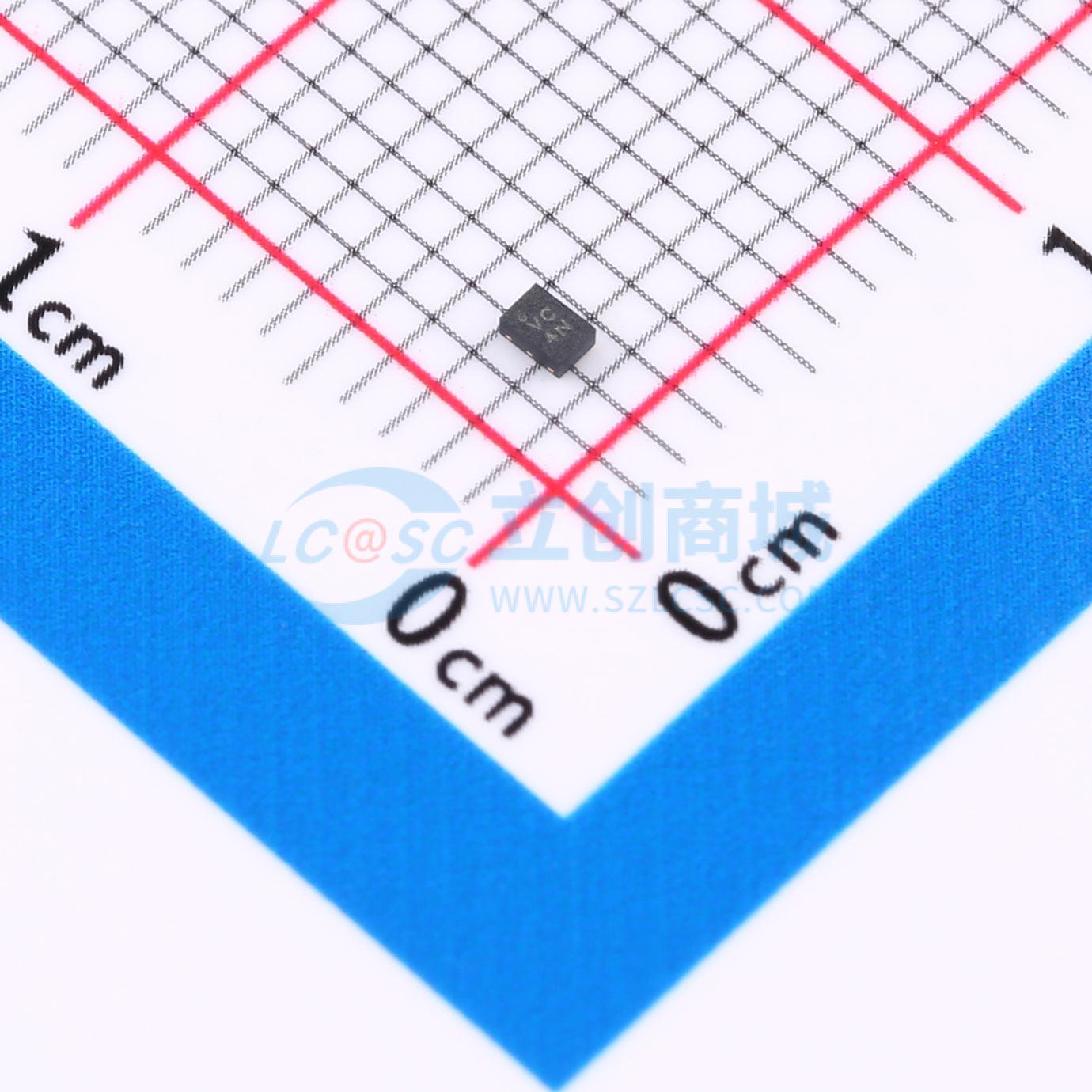 点击查看大图 EM74LVC1G17GM实物图
