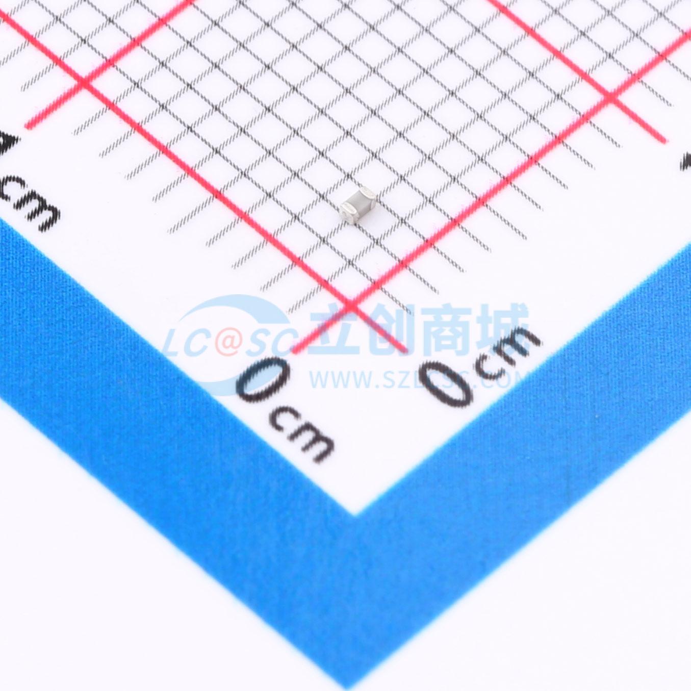 CGA0402C0G101J160GT实物图