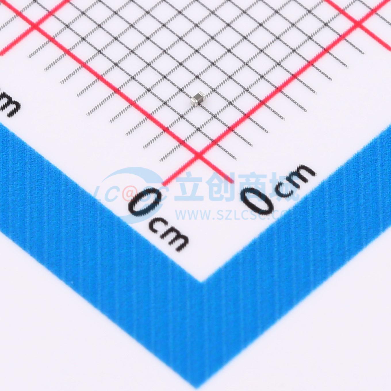 CC0201MRX5R6BB105实物图