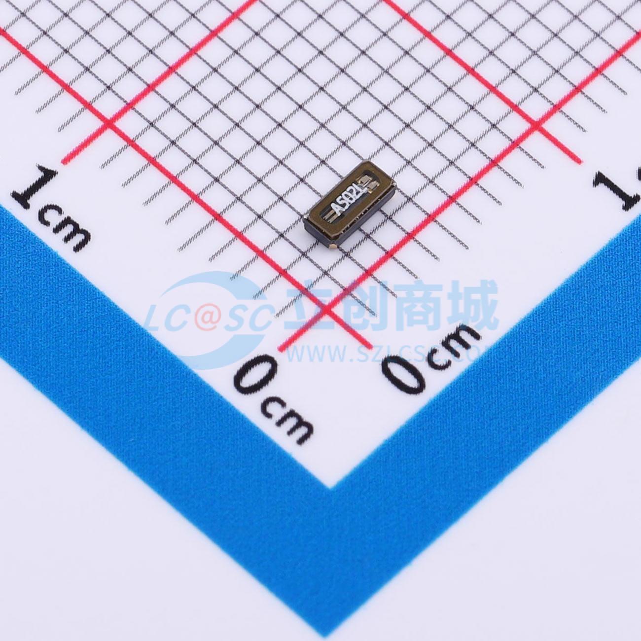 FC-135 32.7680KA-E3实物图