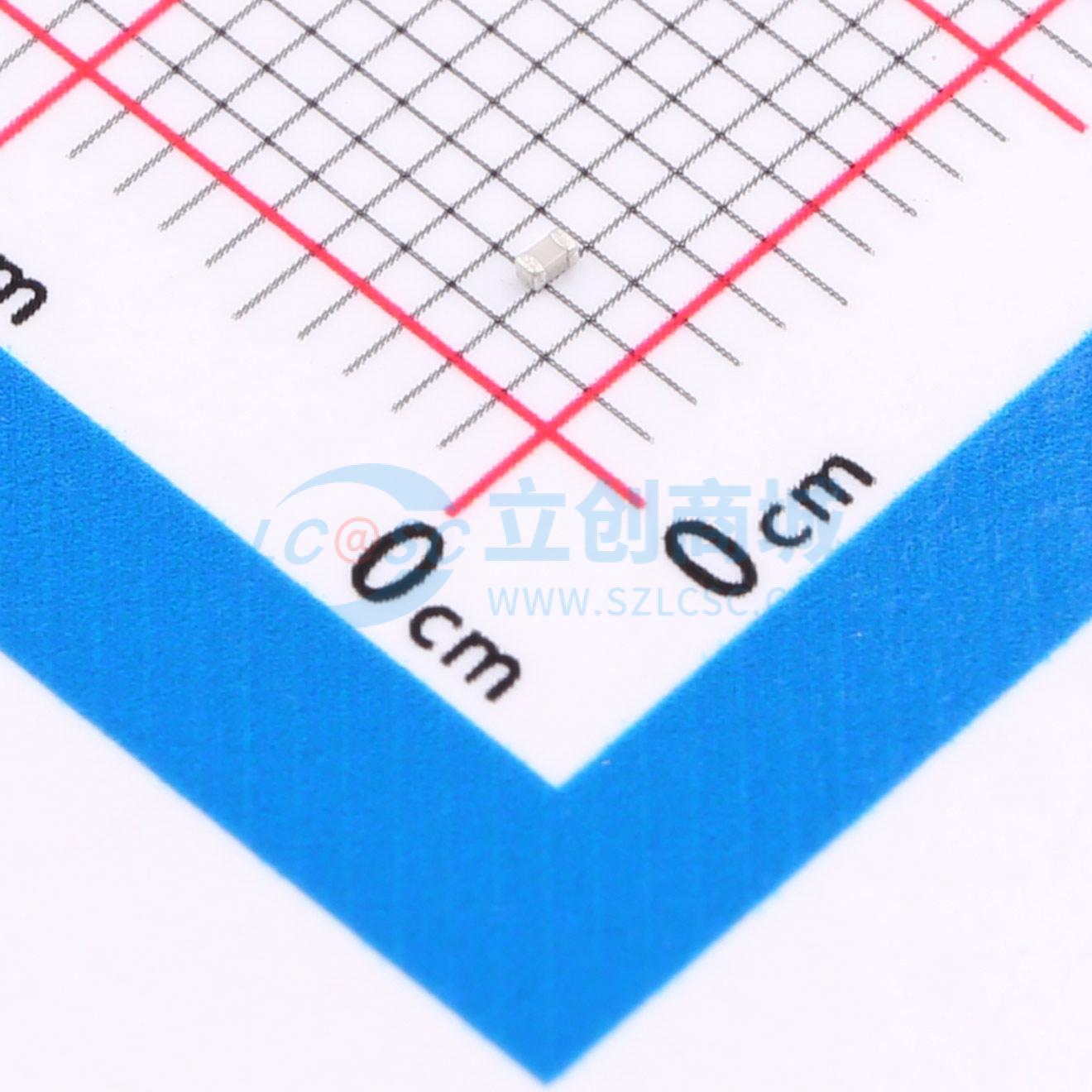 CC0402JRNPO9BN120实物图