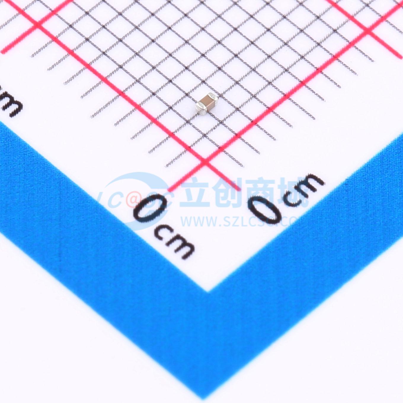 0402B683K500NT实物图