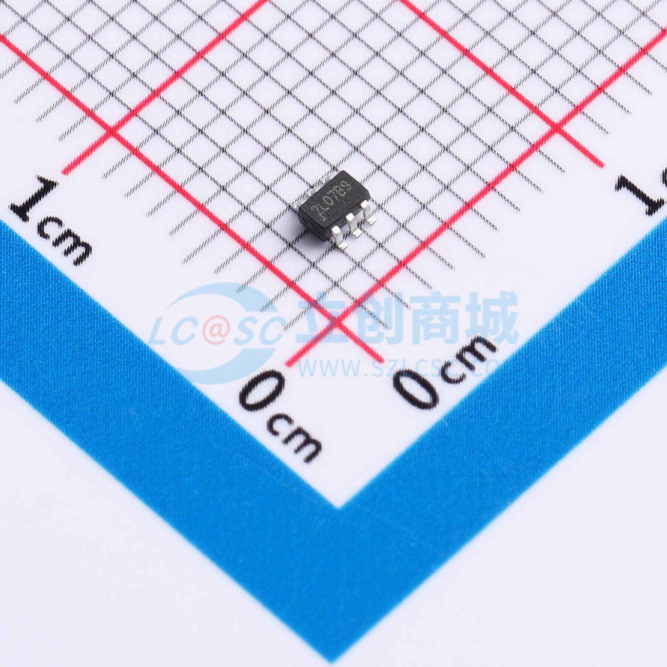 点击查看大图 CJ74LVC2G07R6N实物图