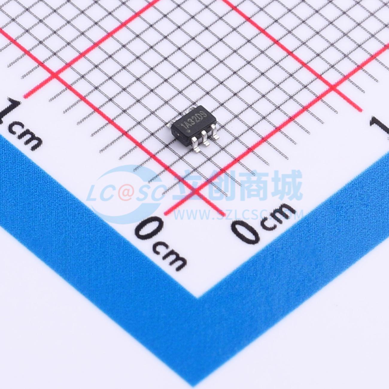 CJ74AHC1G32R5N实物图