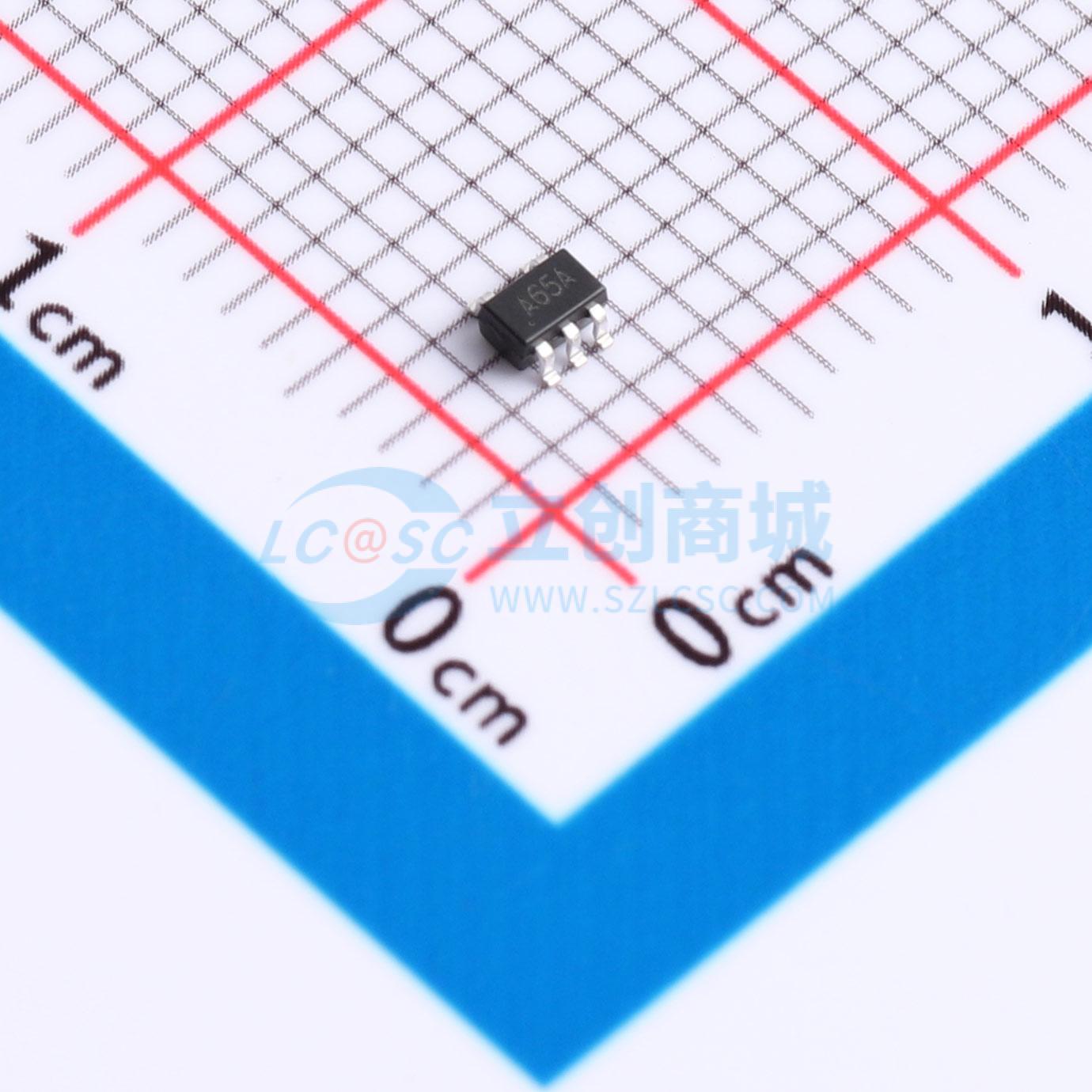 点击查看大图 74AHC1G08GW实物图
