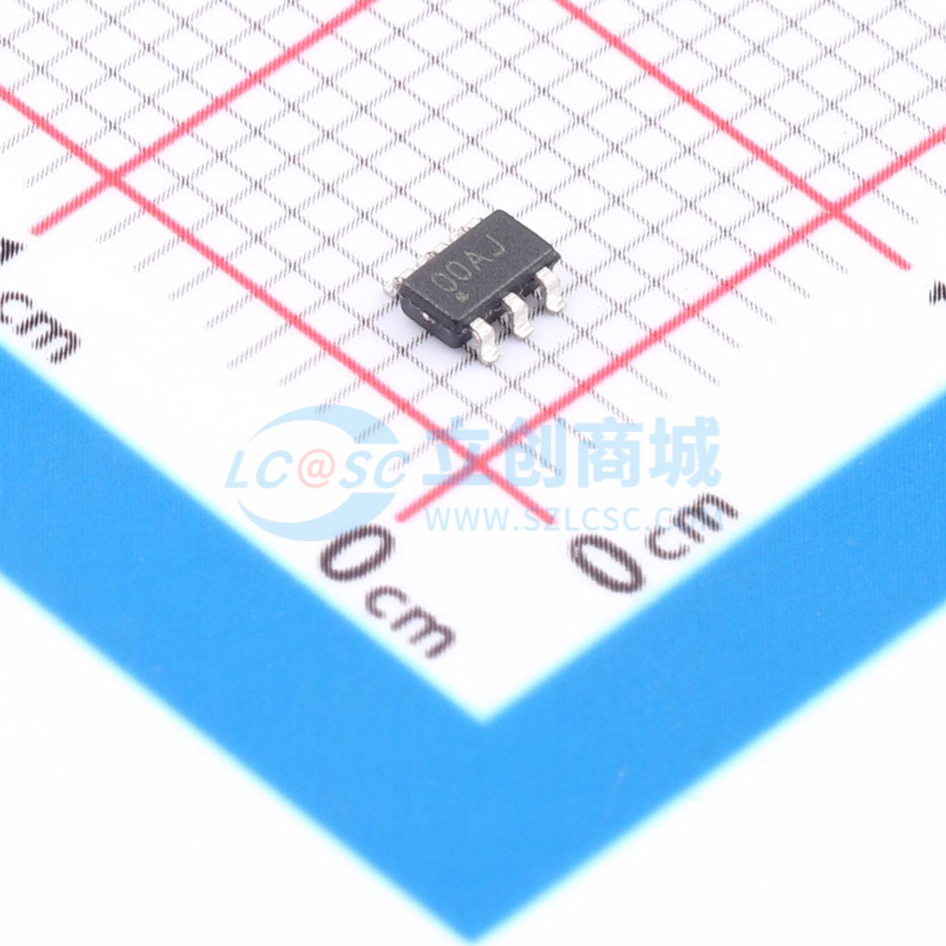 点击查看大图 PIC10F200-I/OT实物图