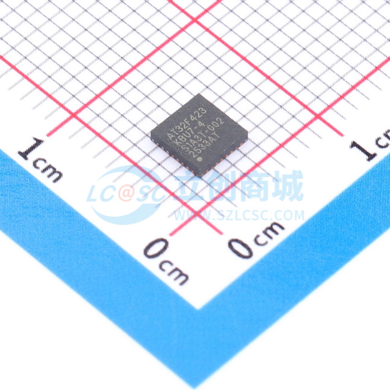 点击查看大图 AT32F423KBU7-4实物图