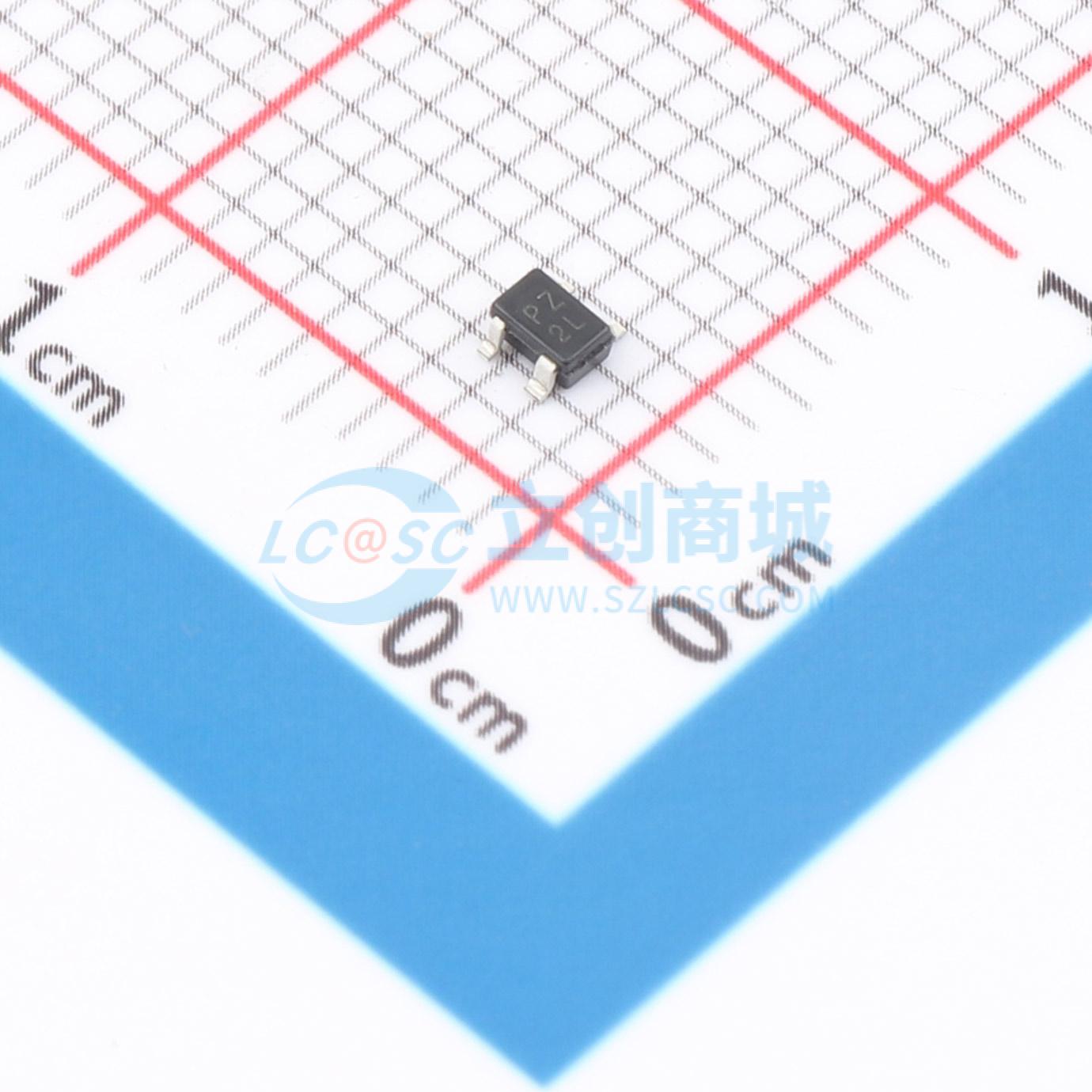 点击查看大图 XC6218P302NR-G实物图
