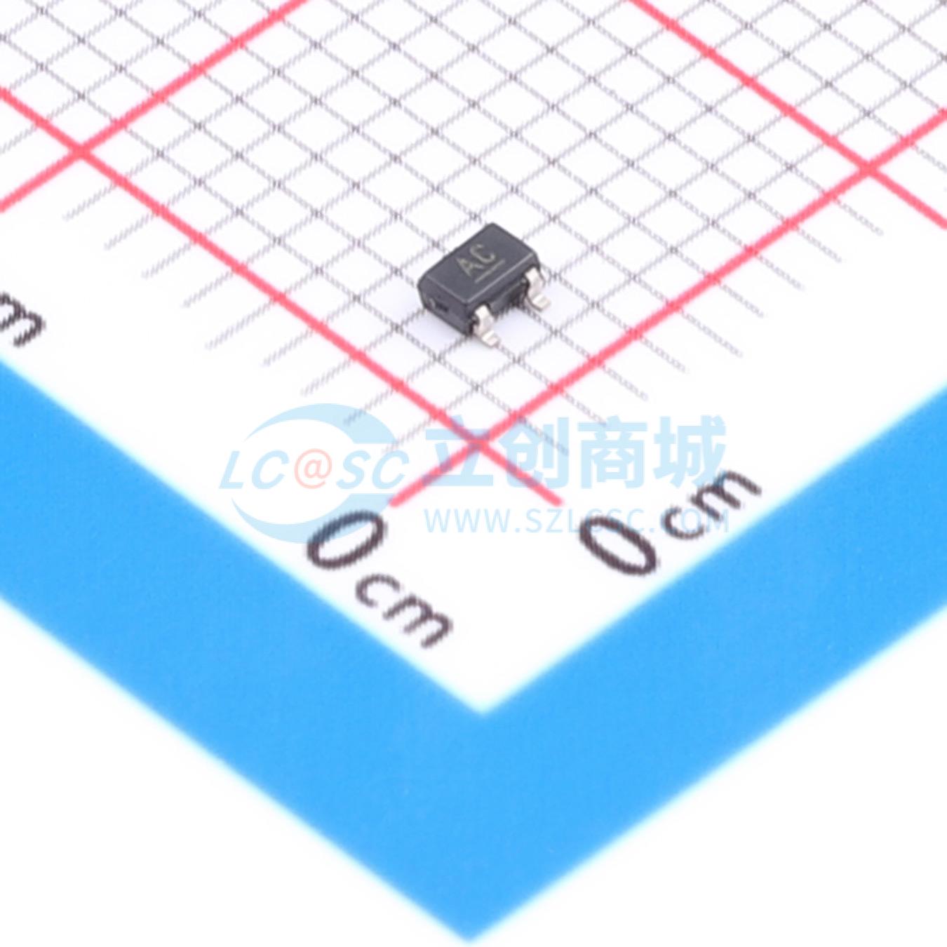 点击查看大图 MIC803-26D4VC3-TR实物图
