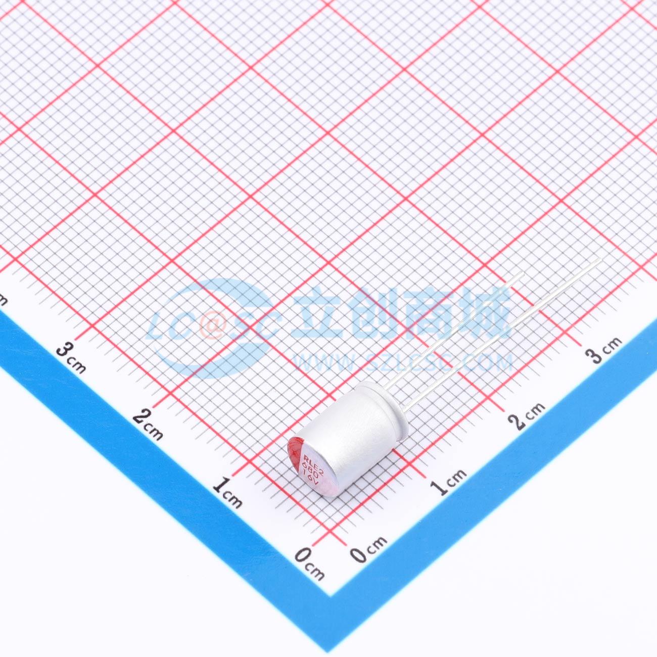 点击查看大图 RYE216V680UF6.3*9实物图
